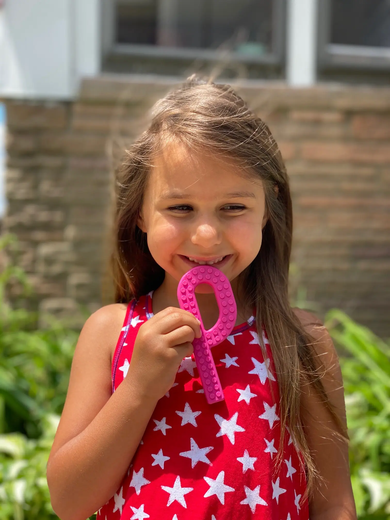 ARK Brick Grabber – medizinisches TPE, BPA-/PVC-/phthalat-/blei-/latexfrei, spuelmaschinengeeignet & abkochbar