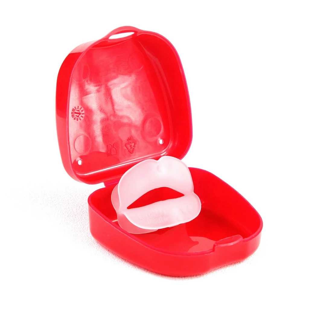 Logicana-Froggymouth-swallowing device-nasal breathing Logicana-Froggymouth®-swallowing device-nasal breathing-lip seal-atypical swallowing-tongue posture-short frenum