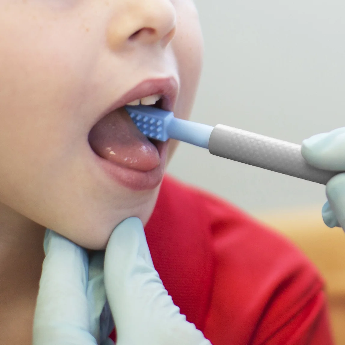 Logicana-myofunktionelle Therapie Logicana-ARK´s Untersucher Aufsatz mit Z-Vibe in action