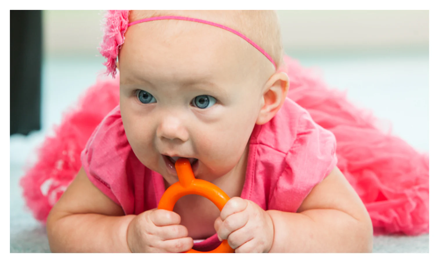 Chewy Tubes Chewy Q Q-Form Baby Beißring für kleine Hände