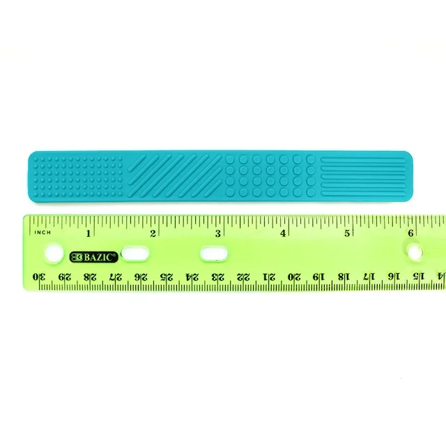 ARK flacher texturierter loeffel seitansicht duennes profil ca 15 cm lang 2 cm breit erleichtert anbieten von joghurt apfelmus babynahrung