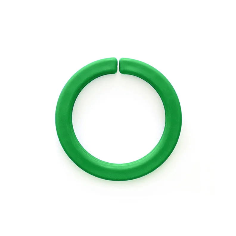 ARK Chewable Bangle smooth – on child’s wrist as discreet alternative to sleeve chewing