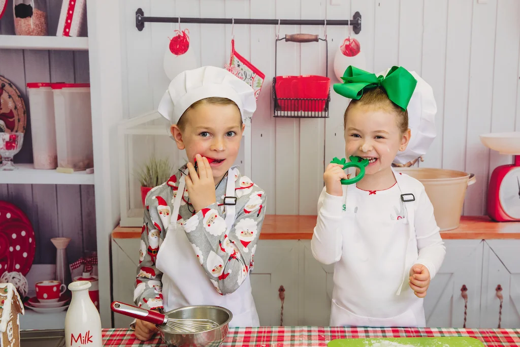 ARK Reindeer Chew – side view with easy-grip ring and antler extensions